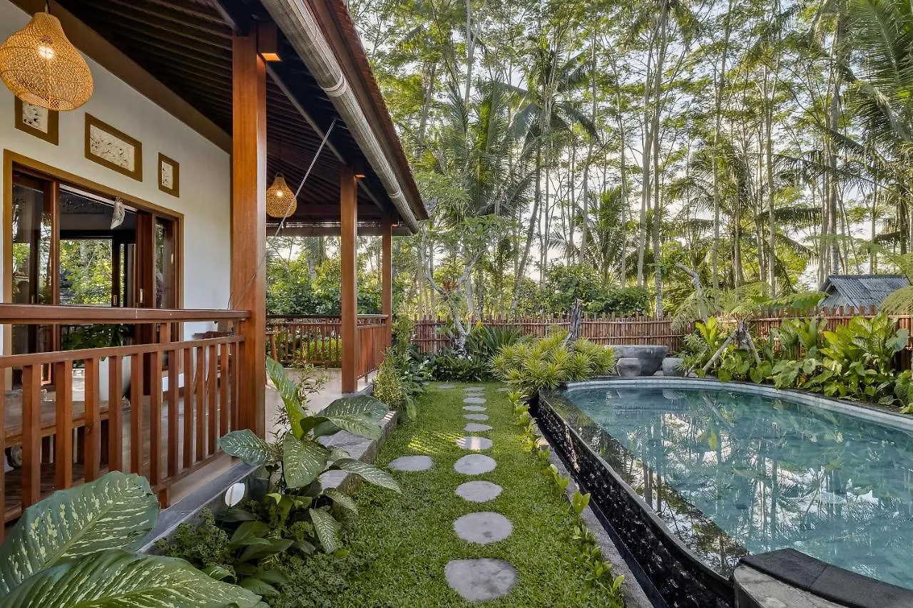Ratni Ubud Villa Indonesia
